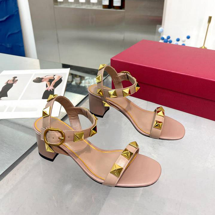 

Designer Sandals Women Heel Leather Slippers Platform Valentinoity Slide Rubber Sandal Summer Fashion Patform dfhdfggass