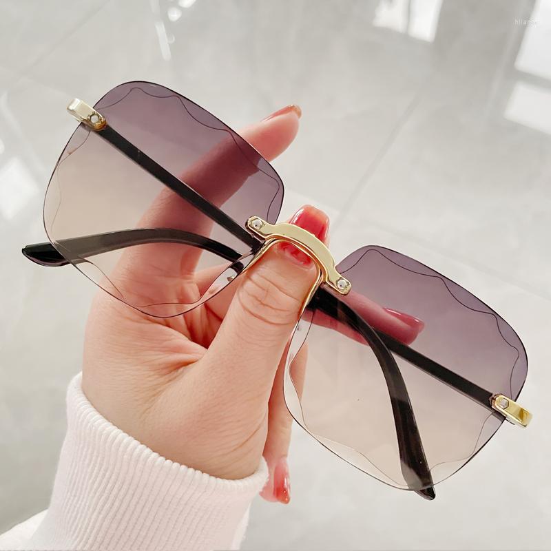 

Sunglasses Vintage Square Women Brand Designer Rimless Sun Glasses Female Fashion Retro Gradient Mirror Frameless