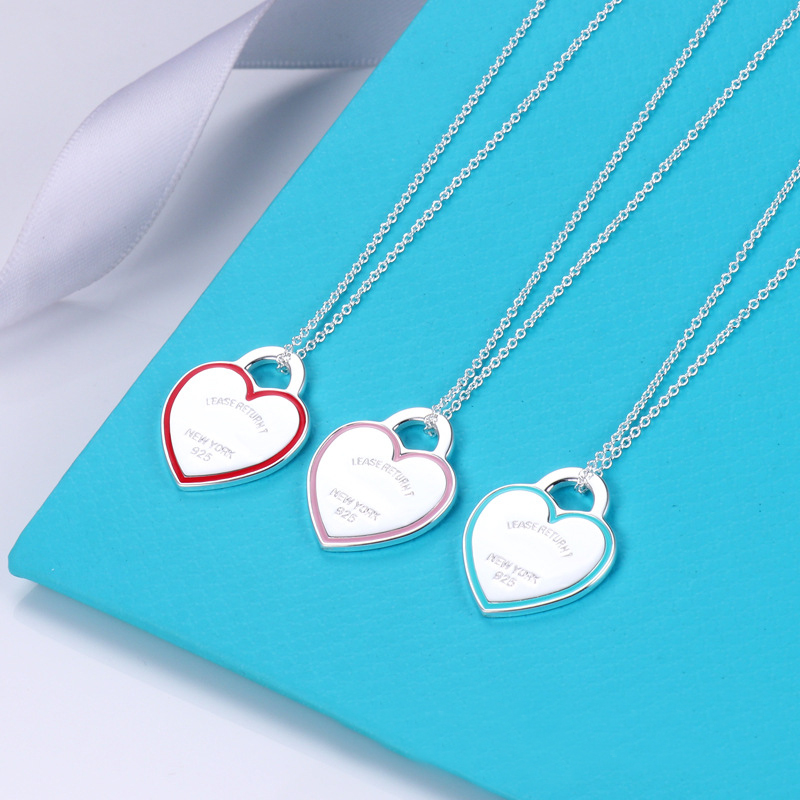 

Brand Classic T Peach Heart Pendant necklace Fashion new product green change dripping oil designer necklace for women's high-quality luxury jewelry