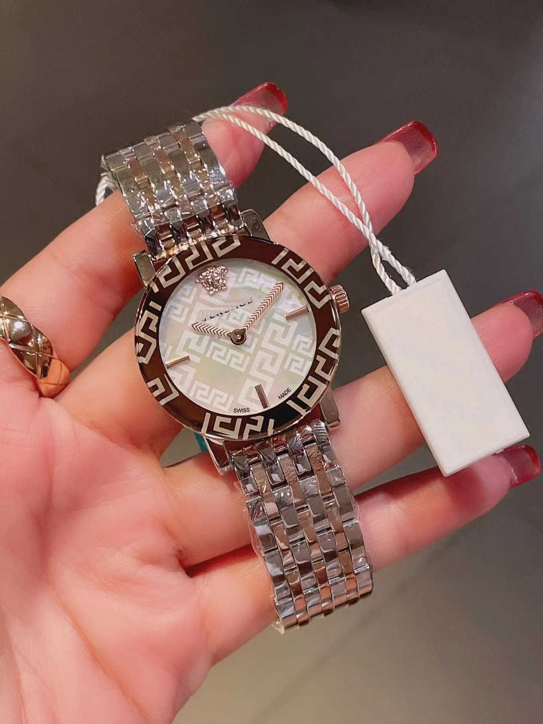 

Beauty Head Steel Medusa Band Watch Special Women's Quartz Steel Band Watch Live