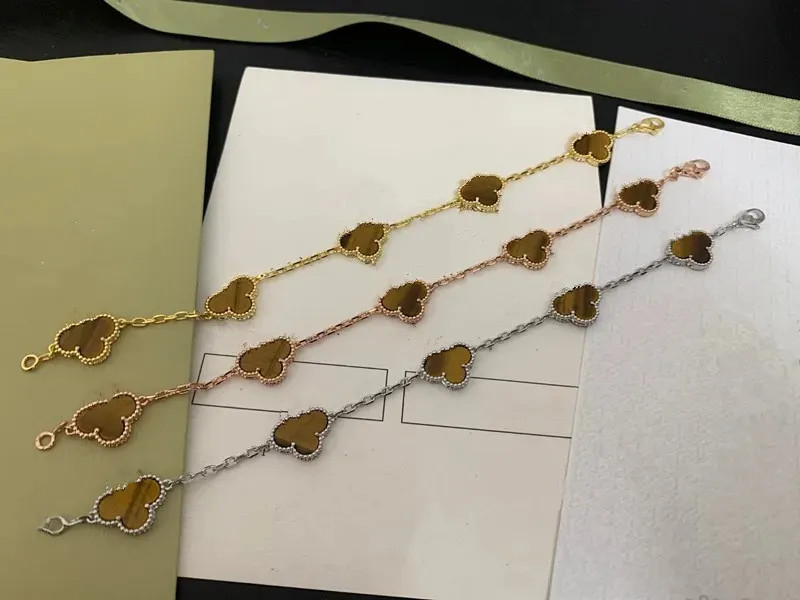

No Fade Luxury Women Girls Charm Bracelets Yellow Clover Design Brand Bracelet Stainless Steel Silver Rose Gold Charm Chains Jewelry With BOX