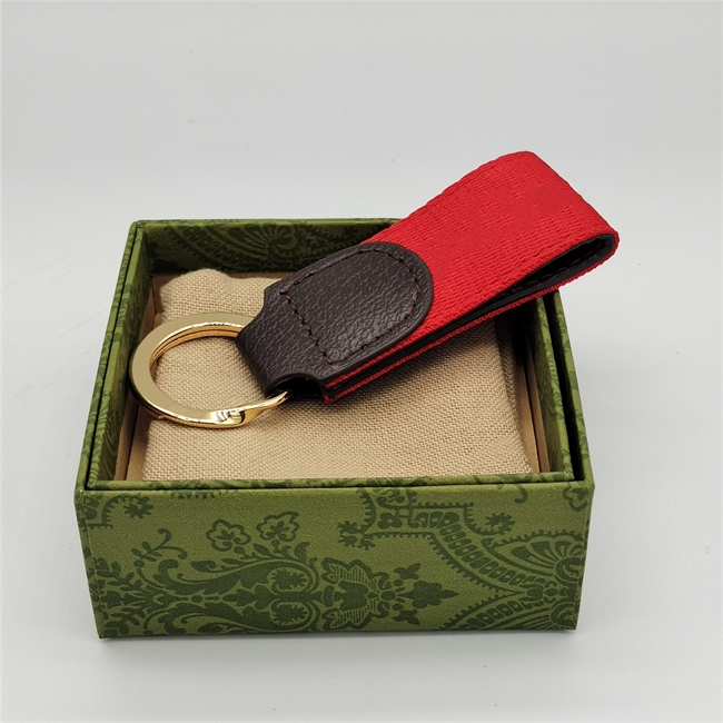 

Fashion Designer Metal icon Keychain classic chic Keyring Women men luxury Car pendant unisex designer Lover Key Chain Trinket Jewelry Accessories with box