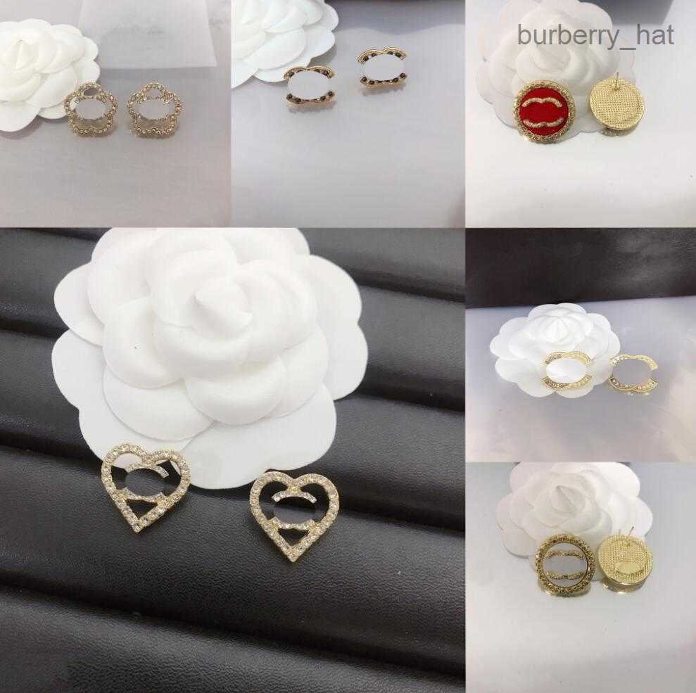 

Designer Charm Stud Jewelry Fashion Womens Pearl Earring Luxury Plated Silver Crystal Heart-Shaped Pendant Ear Stud Women Letter Designers Jewlery Accessories