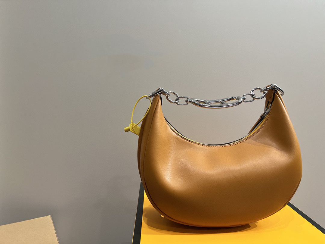 

Fashion GRAPHY Shoulder Bag Women's Underarm Bag Zipper Opening Classic Metal Logo Chain Designer Luxury Bag ID michafl_kops, Light green