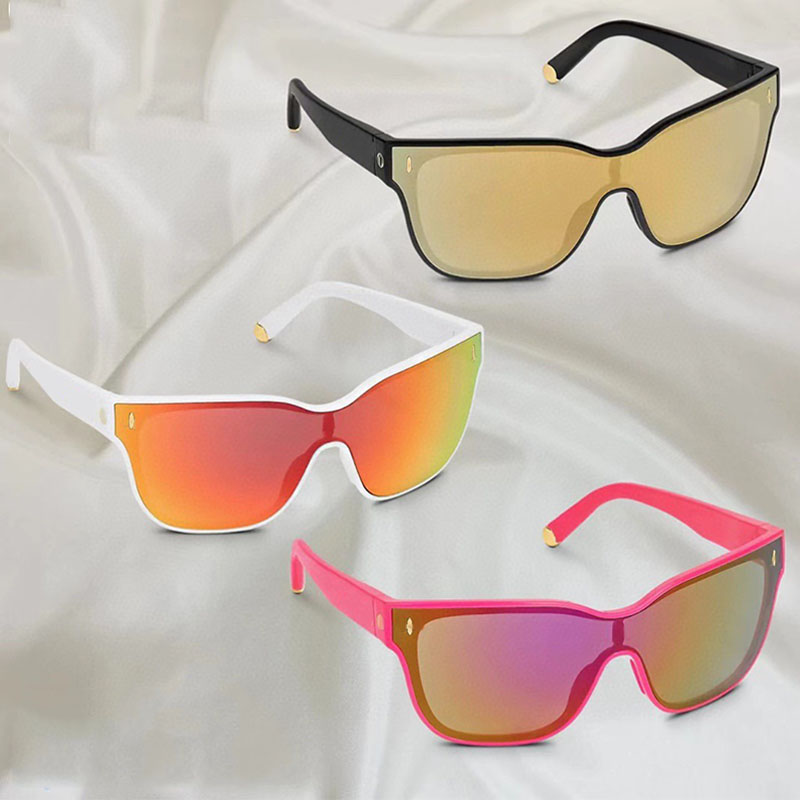 Fashion mens and womens designer Shadow Square sunglasses with a super light frame with House elements with Monogram pattern on the legs Z1843U f-image-922516074