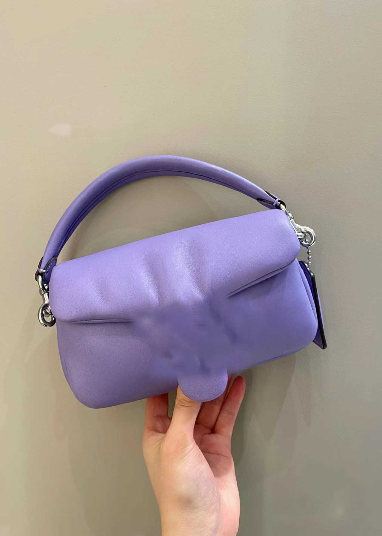 

2023 luxury designers bags ladies handbag designer luxurys large-capacity shopping packet ladie Travel bag The pillow pack, Yellow