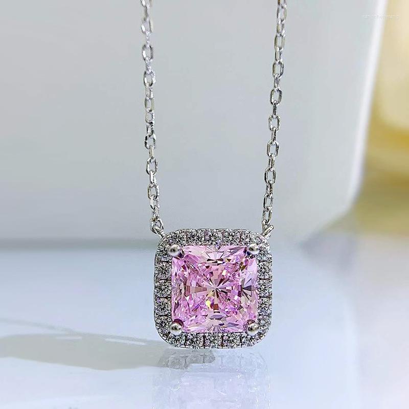 

Chains 2023 S925 Silver Inlaid High Carbon Diamond 7 Broken Cut Necklace Pendant Set For Women