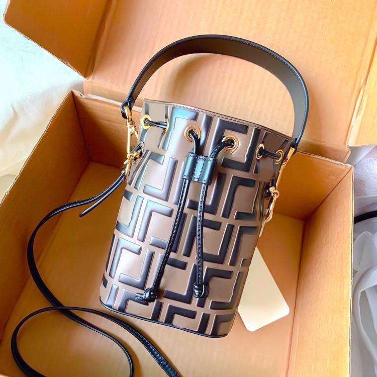 

Leather letter purse Drawstring Bag tote bucket 7a quality two shoulder straps mini bag fashion designers handbag Luxury Women's mens toiletry clutch Bags, Khaki