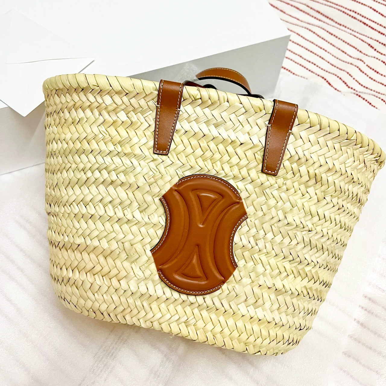 

The tote TRIOMPHE classic basket Bags Womens Man fashion pochette clutch celins Beach Designer handbag Raffias bag luxury weave Straw Crossbody Shoulder bucket bag, 1-brown