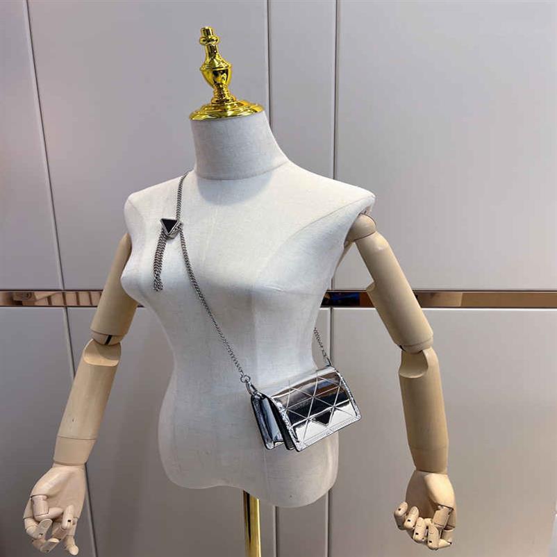 

2021 Luxury Designers Italy Brand Classic Mirror Surface Shoulder Bags High Quality Patent Leather Women Crossbody Bags Fashion si237O, Silver