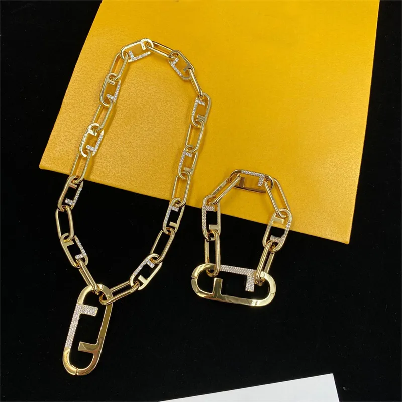 Women Designer Bracelets Gold Diamond Necklace Set Jewelry 18k Diamonds Pearl Bracelet Fashion Luxury Chain Link Necklaces for Men Wedding Gift 2311