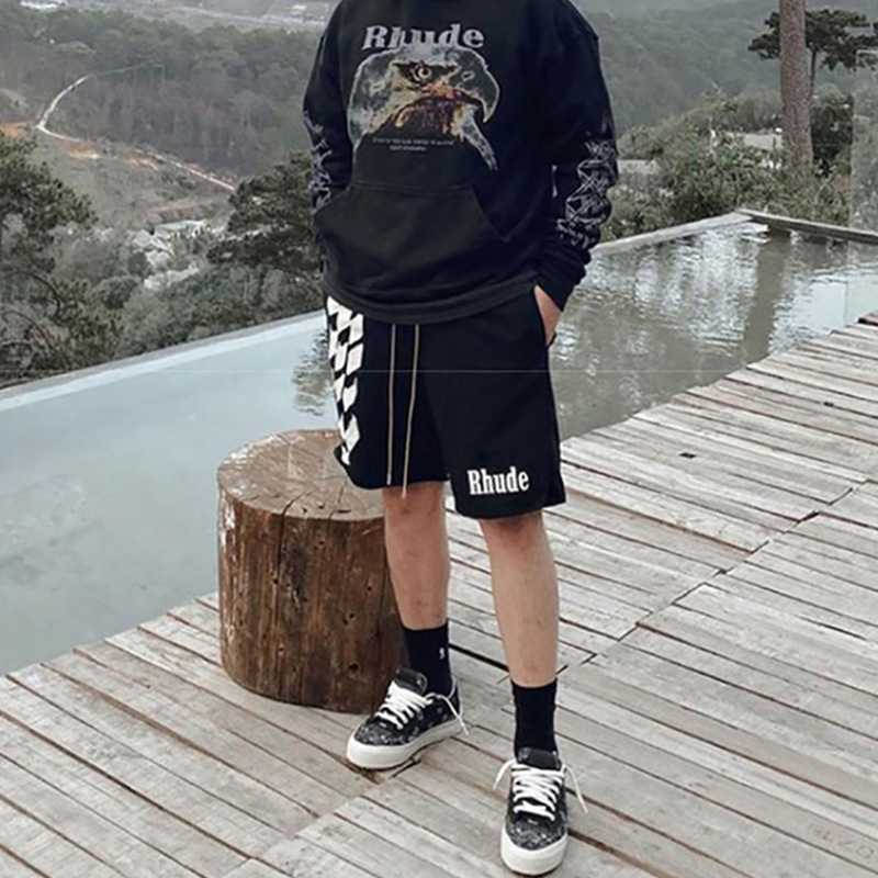 

Designer Clothing Style New Breathable Rhude Black White Checkerboard High Street Drawstring Mesh Trend Training Shorts Men Women Couples Joggers Sportswear, Silver