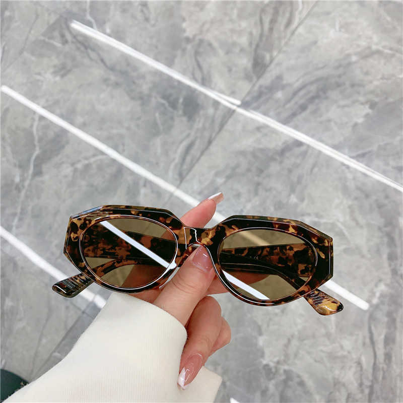 

Sunglasses New Fashion White Sunglasses Vintage Women Personlity Trend Shades Sun Glasses Latest PoPular J230422