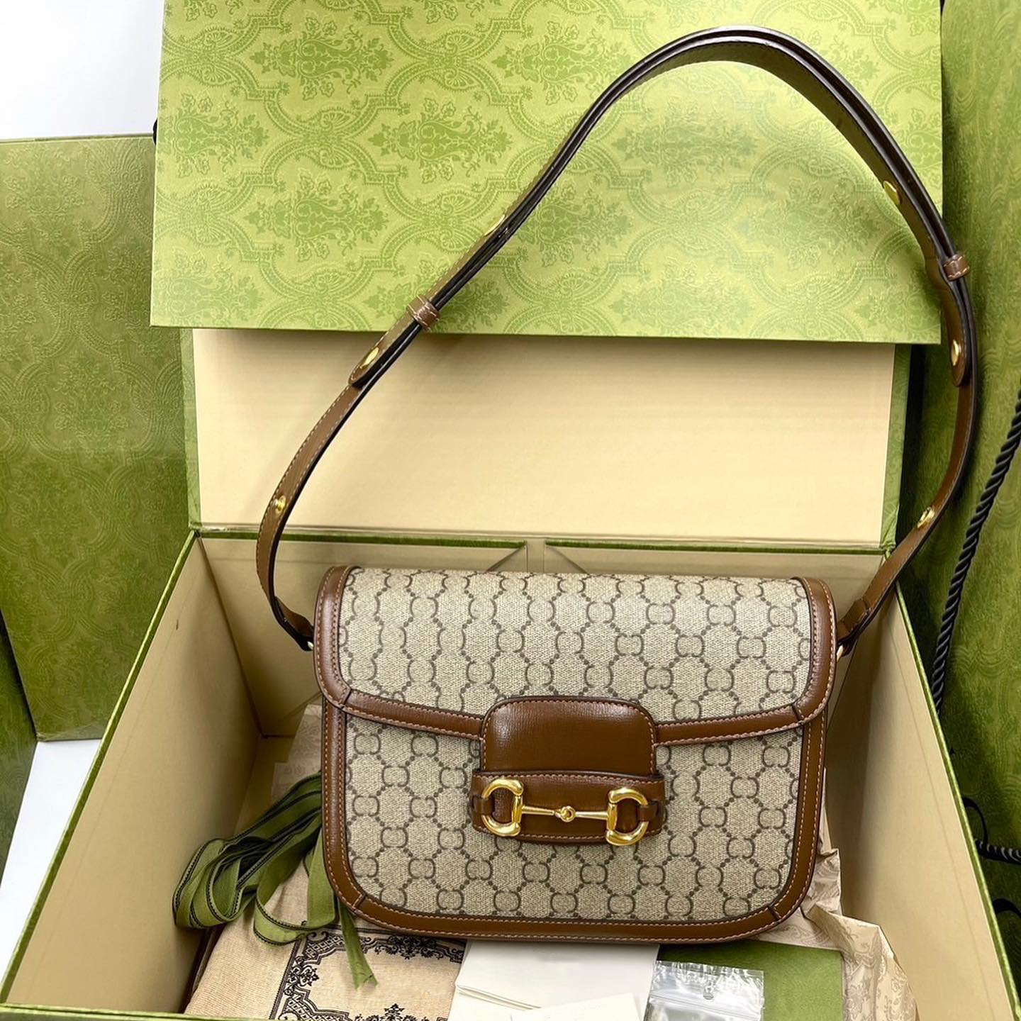 

Designers Horsebit 1955 saddles bag Womens mens Vintage Horseshoe Cleo canvas envelope bags Hobo Luxury crossbody handbags Shoulder clutch small postman totes Bag, M0nogram red