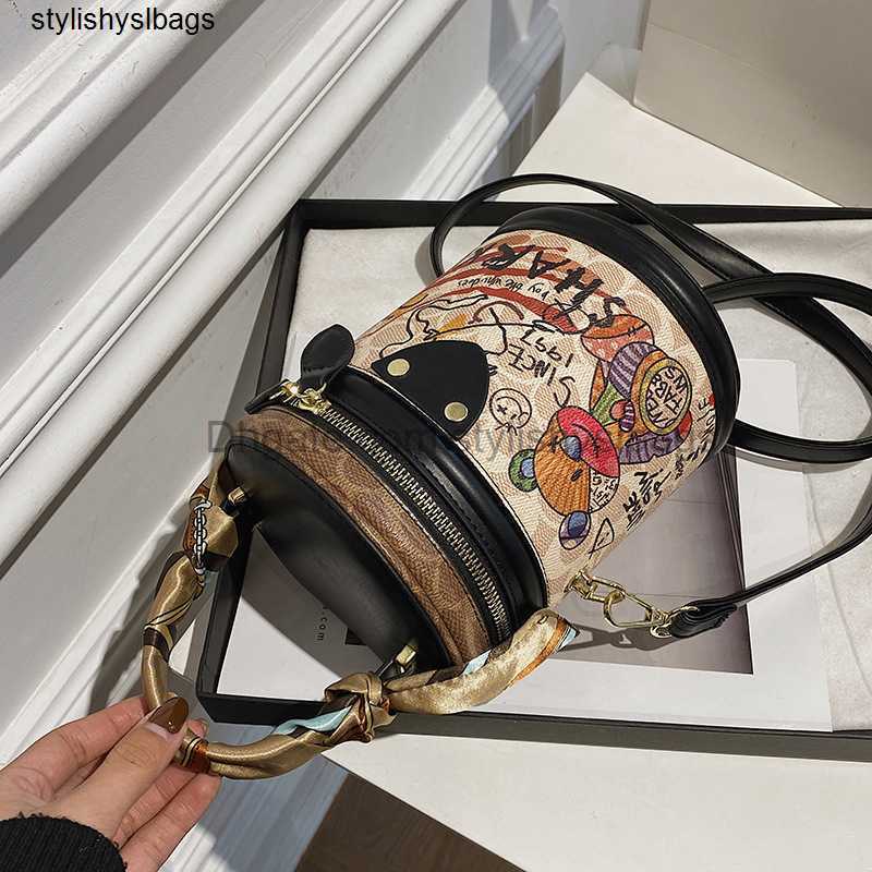

ladies shoulder bags sweet cute bear graffiti bucket bag street trend cylinder women ribbon handbag European popular contrast leather backpack, Pink-7771