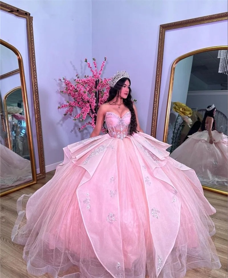 Robe de quinceanera Sweet 16 - Appliques en dentelle en linge en cristal 2024