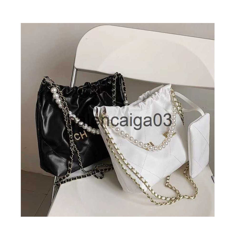 

Designer Channel Bag Tote Shoulder Luxurys Handbag Crossbody Purse Bag Man Woman Leather Fashion One Shoulder Solid Color Large Capacity Trend Black Messenger Bag, Figure i