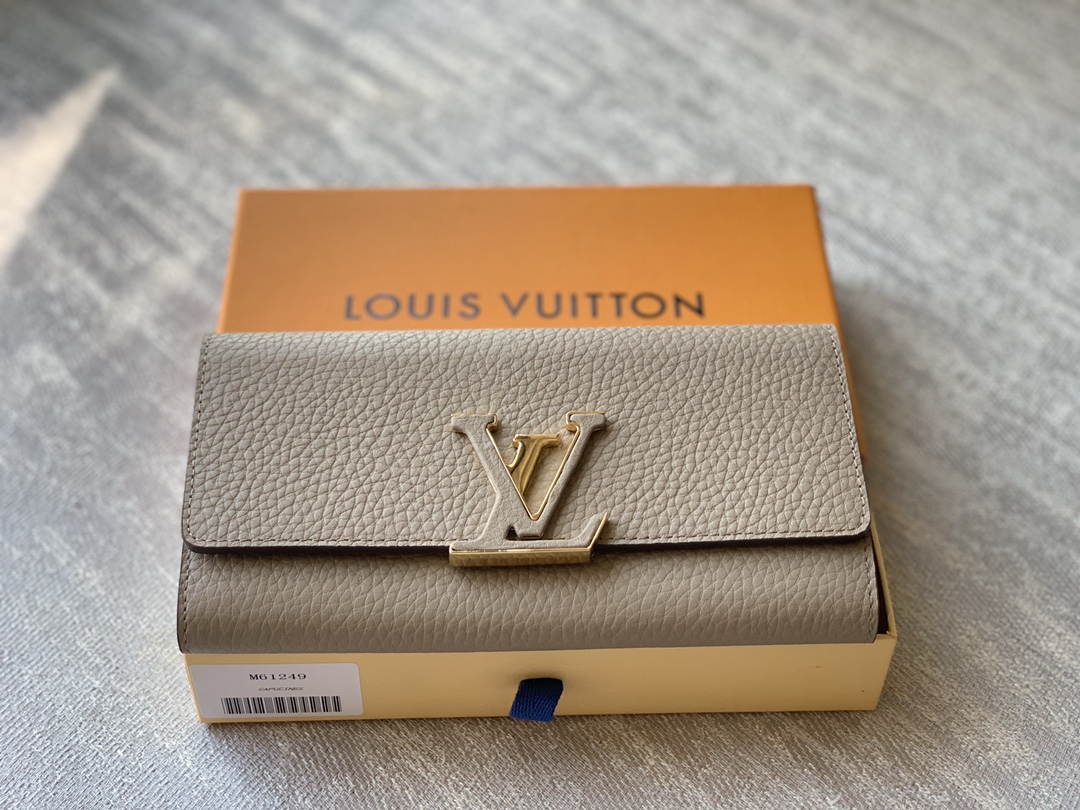 

M61249.Designer wallet.Genuine leather Clutch bag