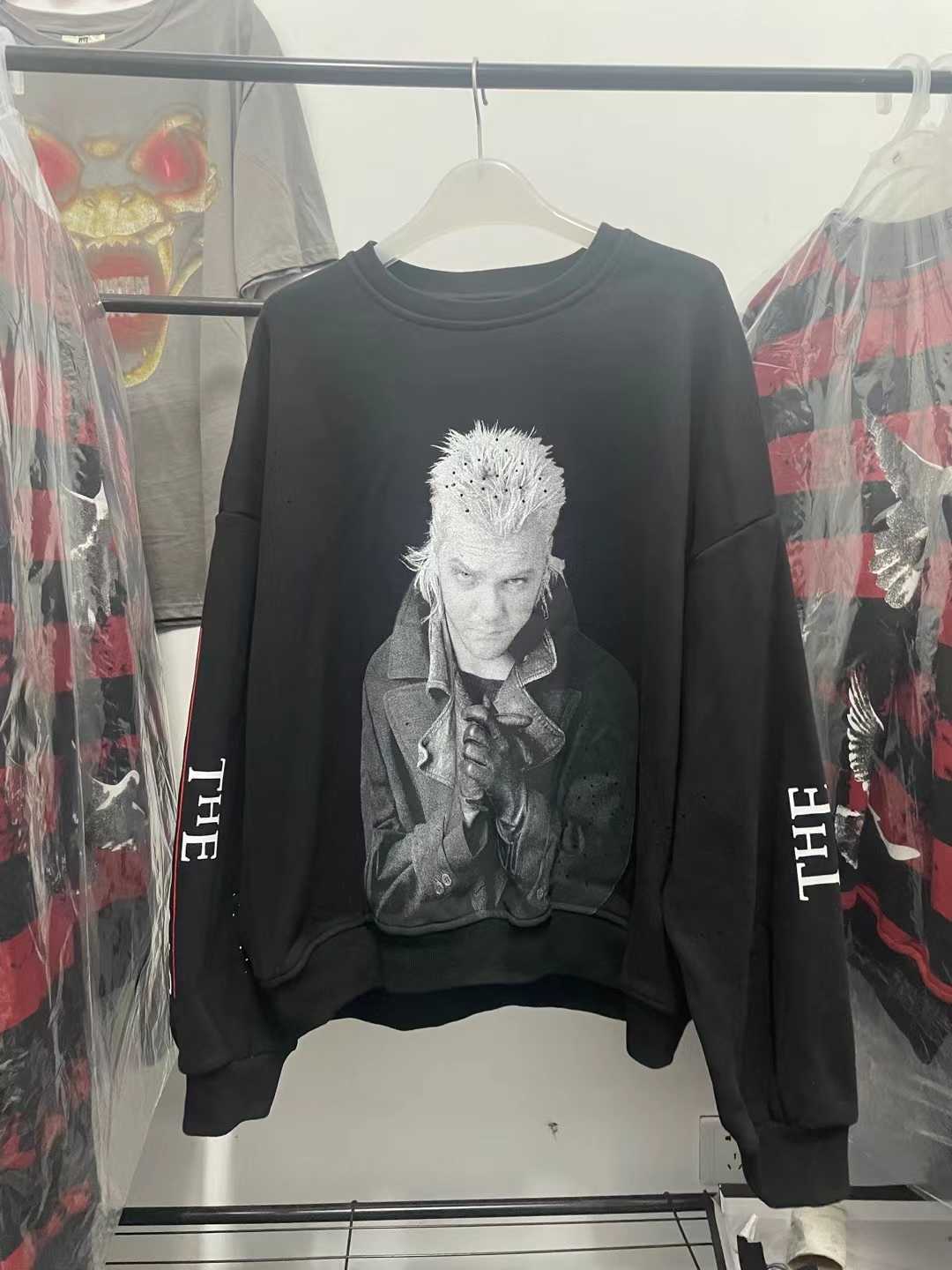 

Designer Clothing Sweatshirts Hoodies Amiiri 23 Spring Autumn New Portrait Printed Sweater High Street Plush Warm Men' Women' Top Pullover jacket Tops Sportswear, Shipping fee