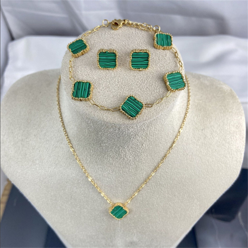 

Designer necklace hanging set pendant necklace 18K gold stainless steel necklace jewelry gift for women