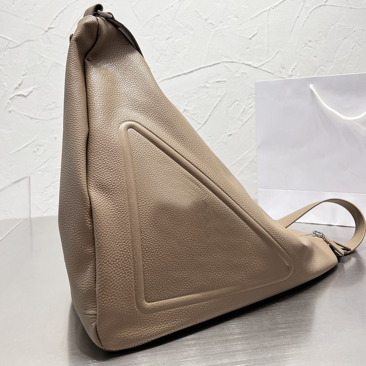 

Oversize Canvas Triangle Bag Leather Logo Print Re-nylon Lining Shoulder Crossbody Purse Designer Bag Designer The Tote Bag Purse Beach Bag Luxurys Handbags Handbag