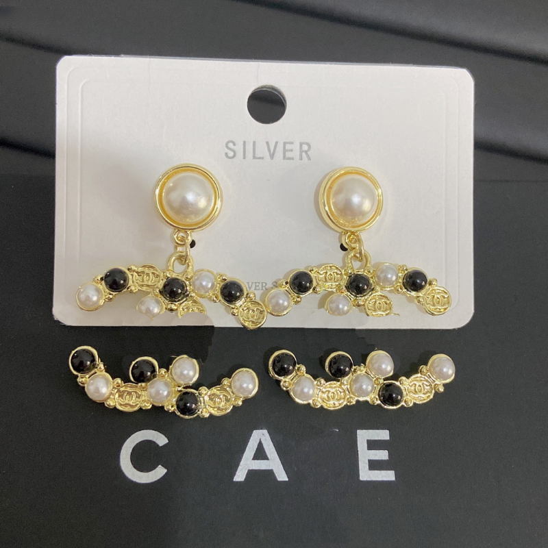 

Luxury Black Pearl Earrings Fashion Womens Gift Jewelry Earrings 18K Gold Plated Love Pearl Stud Earrings Designer Family Wedding Jewelry Wholesale