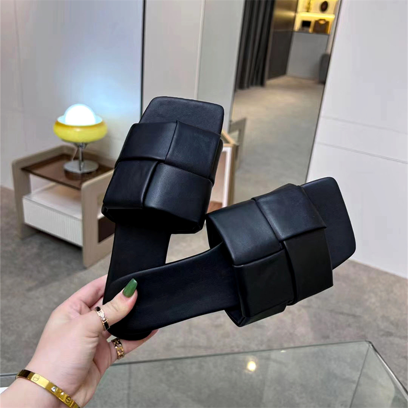

Casual Flat Women's Slippers Summer designer leather fashion braided Women's Soft Tow Seaside Resort beach Line Tow Box Large Size 35-42