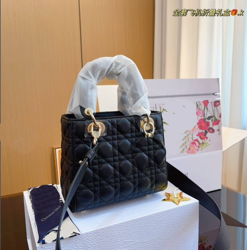 New Designer Bag Fashion Style Gift Bag Womens Boutique Bag Accessories Classic Design