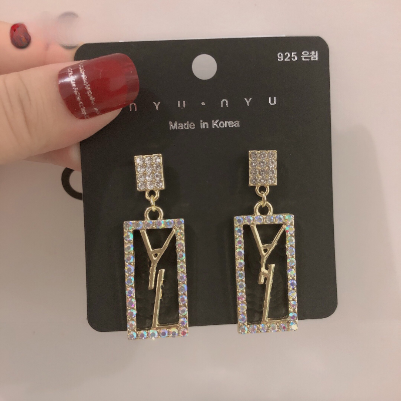 

DEsigner Diamond Dangle Earrings Luxury18K Gold Jewelry Letter Earrings Fashion Wedding Party Women Love Earrings Romantic Style Jewelry Wholesale