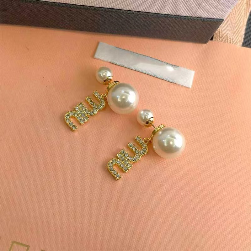 

Earrings S925 Silver Needle Miu Fashion English Letter Double sided Beads Front and Rear Two Wear Earrings
