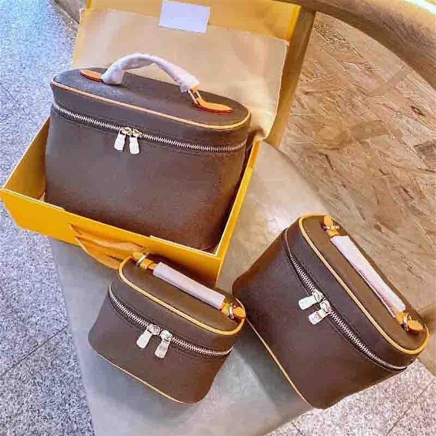 

Lady Cosmetic Bags Fashion Makeup Bag Women Designers Handbag Travel Pouch Ladies Purses High Quality Organizador Toiletry Bag3040267N, 15cm