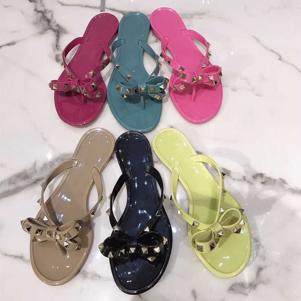 

sandal Classic beach rivet series flip flops big bow flip flops summer women's flat jelly Designer Valentinoes Valentinoity Sandals QDWO, Fuchsia