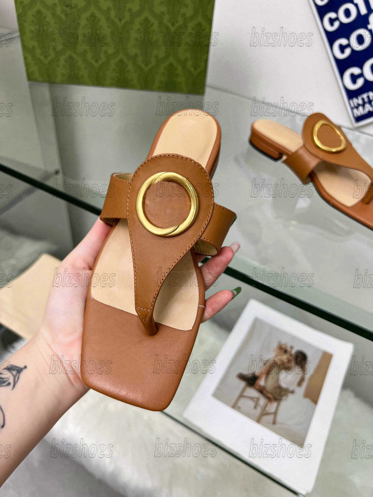 

Women's Blondie Thong Sandal 739048 Circular Interlocking Flip Flop Double G Leather Flat Slide Sandals low block heels Slipper For Women Summer Beach Shoes, 07