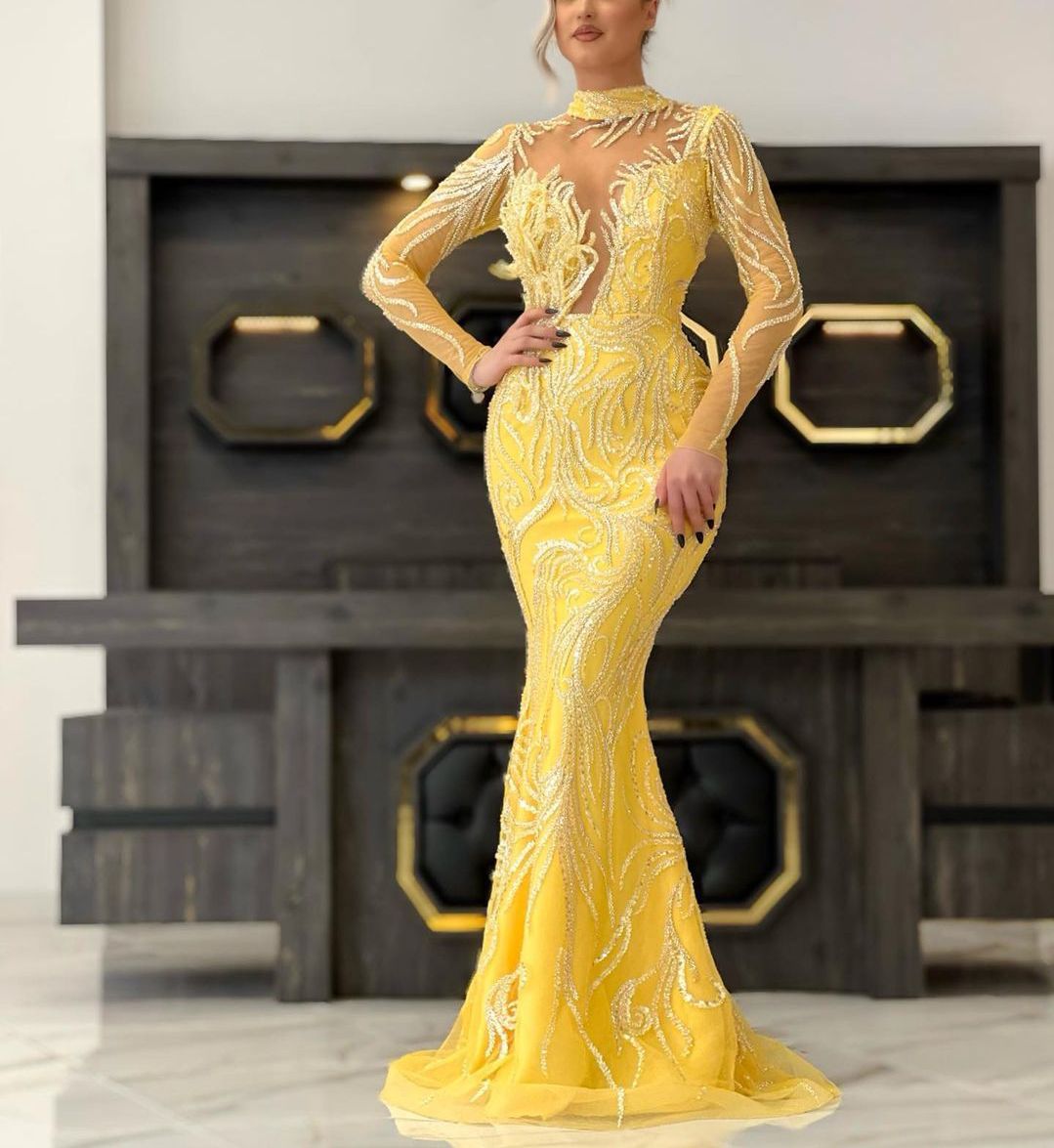 Exquisite Mermaid Evening Dresses Long Sleeves V Neck Halter Appliques Sequins Floor Length 3D Lace Diamonds Beads Prom Dress Formal Gown Plus Size