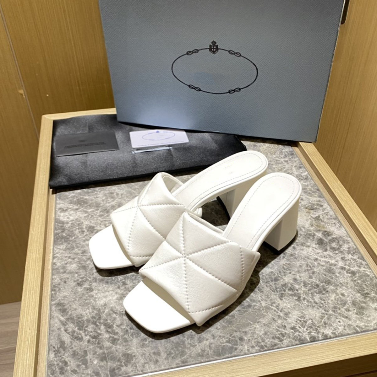 

65mm logo-detail quilted Slides Slippers Mules sandals block heels open toe women's luxury designer Genuine Leather outsole Evening Dress shoes factory footwear, Black