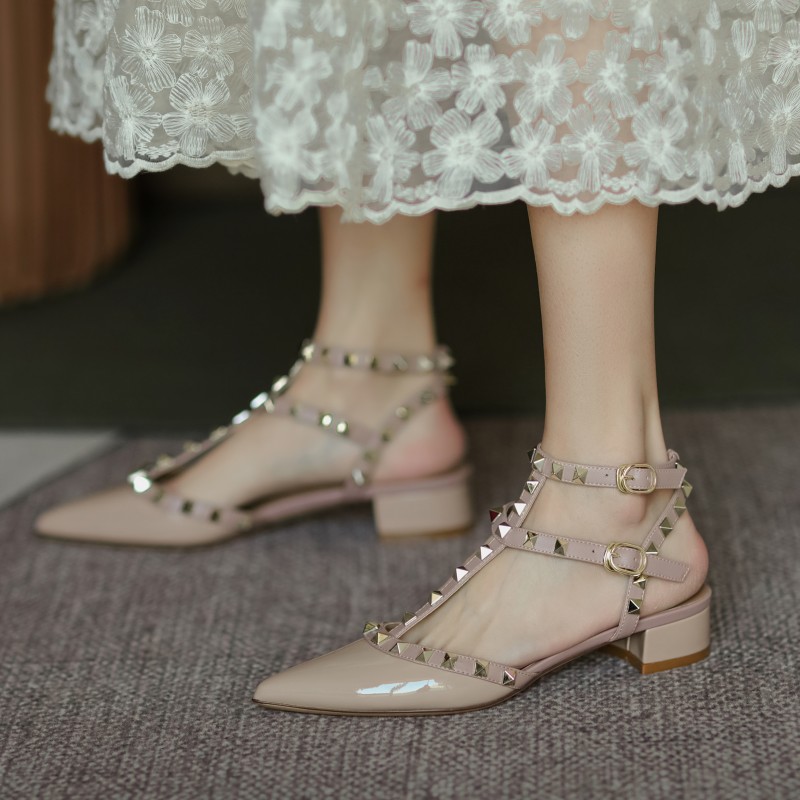 

Women Sandals Summer High Heels shoes Designer Brand Lady Gold Rivets shoes Chunky Heel Square heel Pumps 3cm 2023 Luxury Patent Leather Casual Wedding Shoes With box, Color # 1