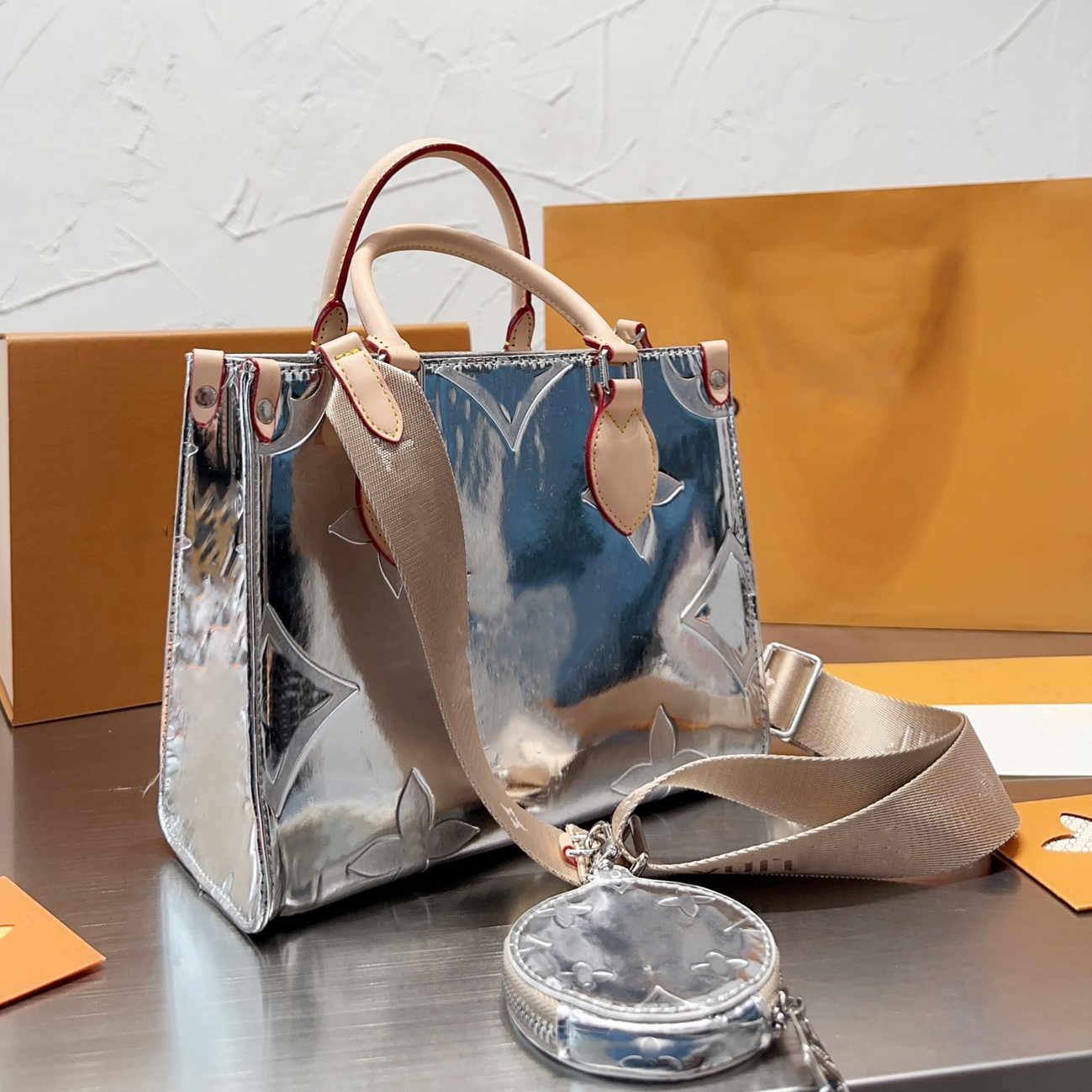 

23SS Blingbling Women Totes Beach Bags Handbag Shouder Crossbody Onthego Shopping Bag Luxurys Designers Messenger Handbags PM 25cm With Coin Purse Pouch, Silver