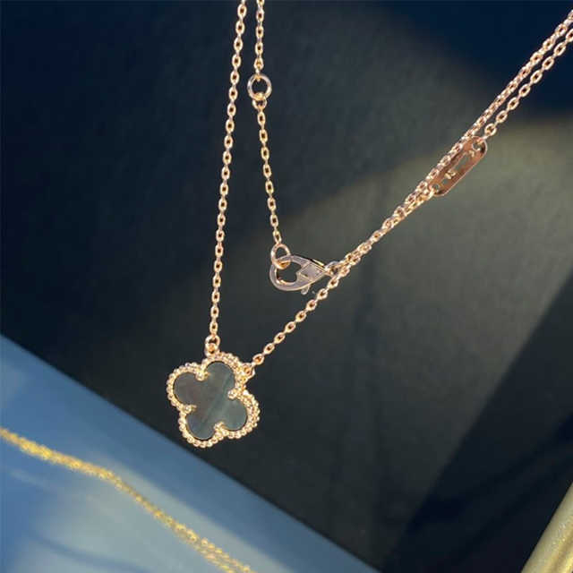 Pendant Necklaces Fashion Designer Jewelry 316L Stainless Steel Charm Brand Clover Necklace for Women