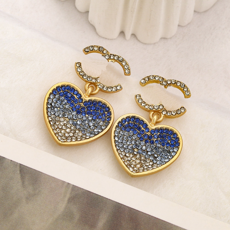 

Luxury Gift Love Heart Earrings 2023 Women Luxury Couple Earrings High Sense Wedding Party Jewelry Earrings Fashion 18K Gold Jewelry Wholesale