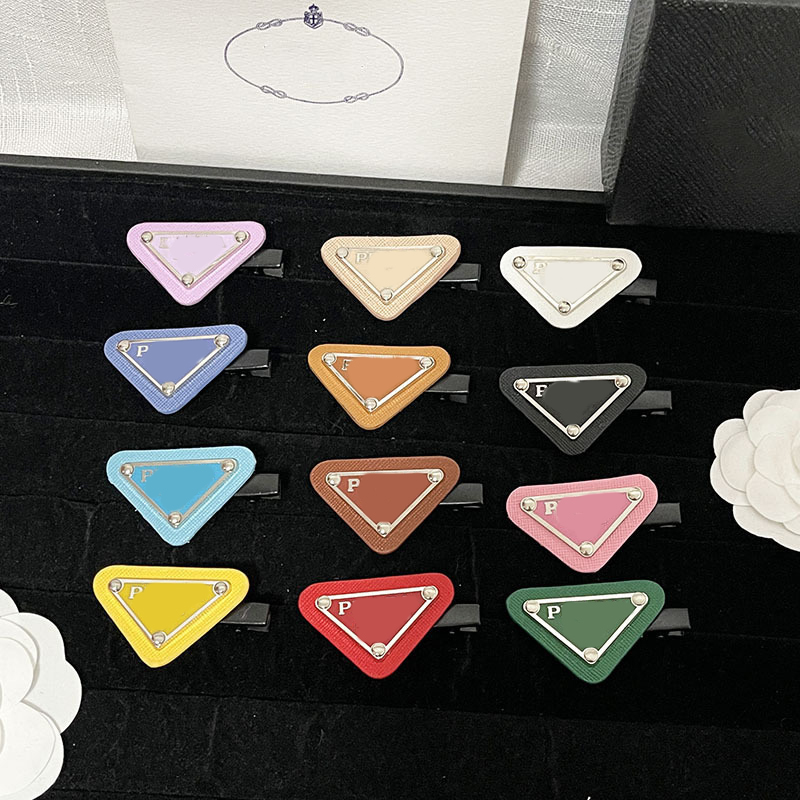 Designer Letter Inverted Triangle Hair Clip Barrette Elegant Classic For Charm Girls Hair Claw Fashion Hairpin High Quality Hair Accessory-image-861624628