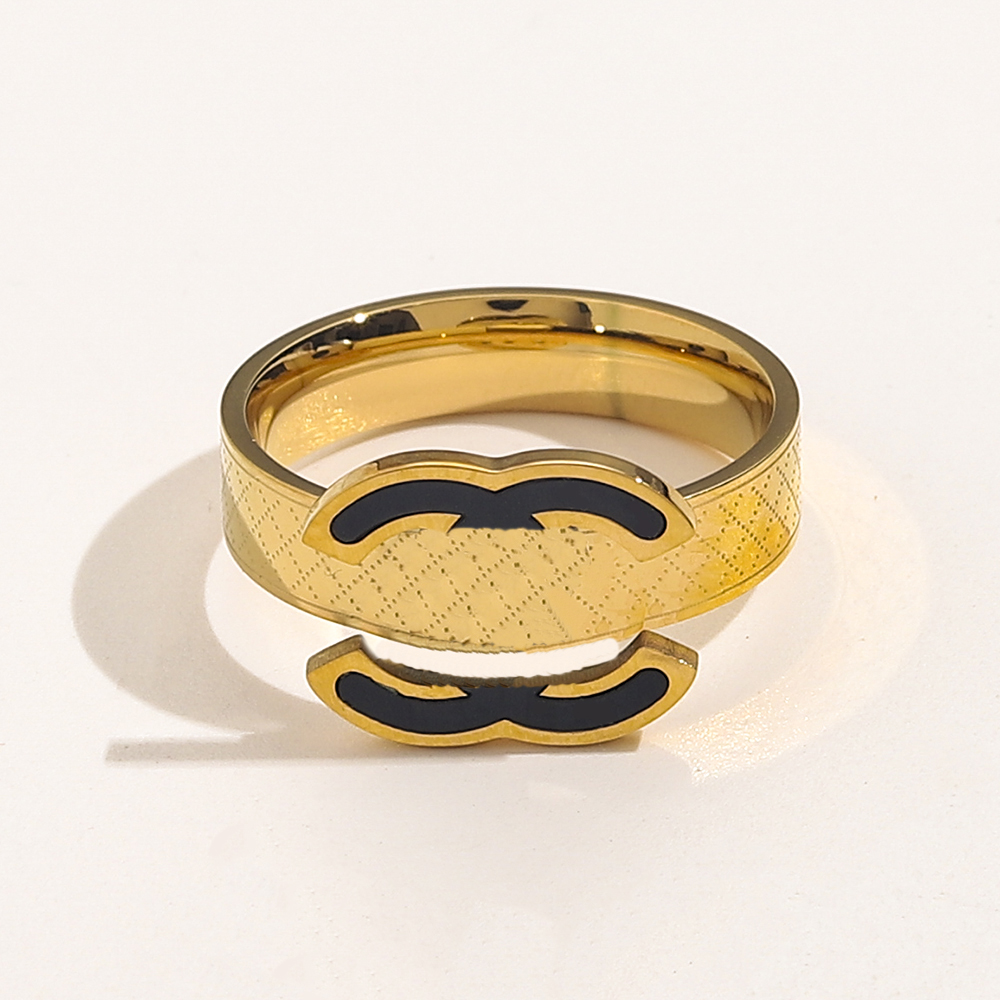 

18K Gold Plated Designer Ring Wedding Rings Charming Women Gift Love 2023 Romantic New Jewelry Design Party Wedding Ring r Jewelry Wholesale