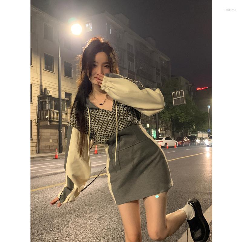 

Casual Dresses Dress French Elegant Chic Slim Winter Patchwork Sweet V-Neck Hooded Design Temperament Gentle Female Wear, Gray