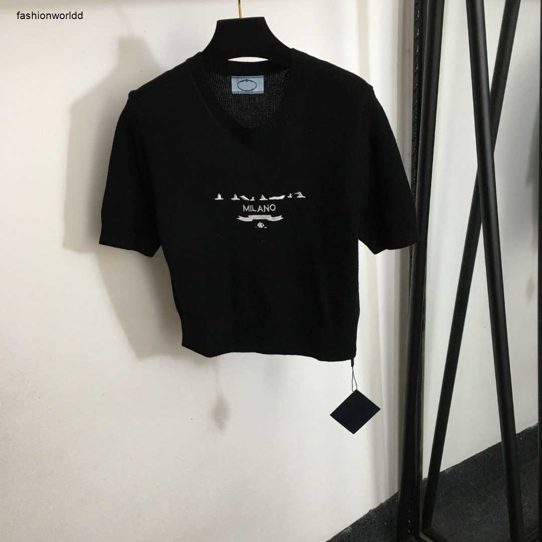 Femmes Tshirt Designer Vêtements Femme Summer Souet à manches courtes Fashion Logo Round Neck Knit Casual Tops Nov24 FW