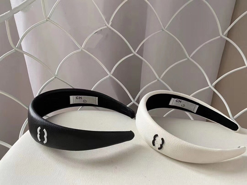 

White Black Designers Headband PU Leathers Women Headbands Hairjewelry C-Letter Luxury Girls Hair Bands Accessories 2Colors