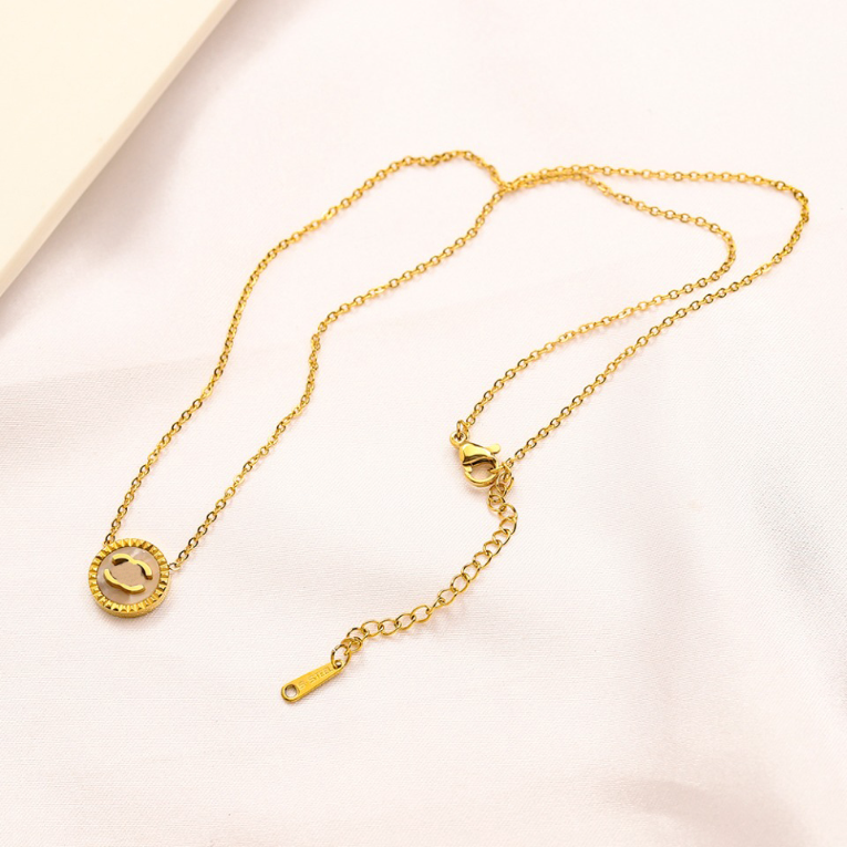 

Jewelry Set 18K Necklace Bracelet Set Designer Gifts Choker Women Love Pendant Necklace 2023 New Stud Earrings Premium Wedding Party Jewelry Set Wholesale, Golden