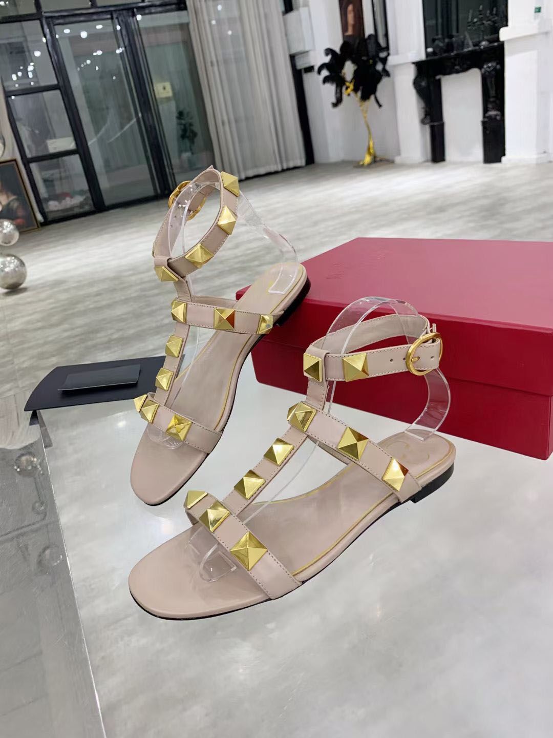 

Shoes Famous Summer Roman Studs Sandals Women Rock Stud Perfect Lightweight Lady Walking Footwear Sandalias Muj Valentinoe''Valentinoity wHG