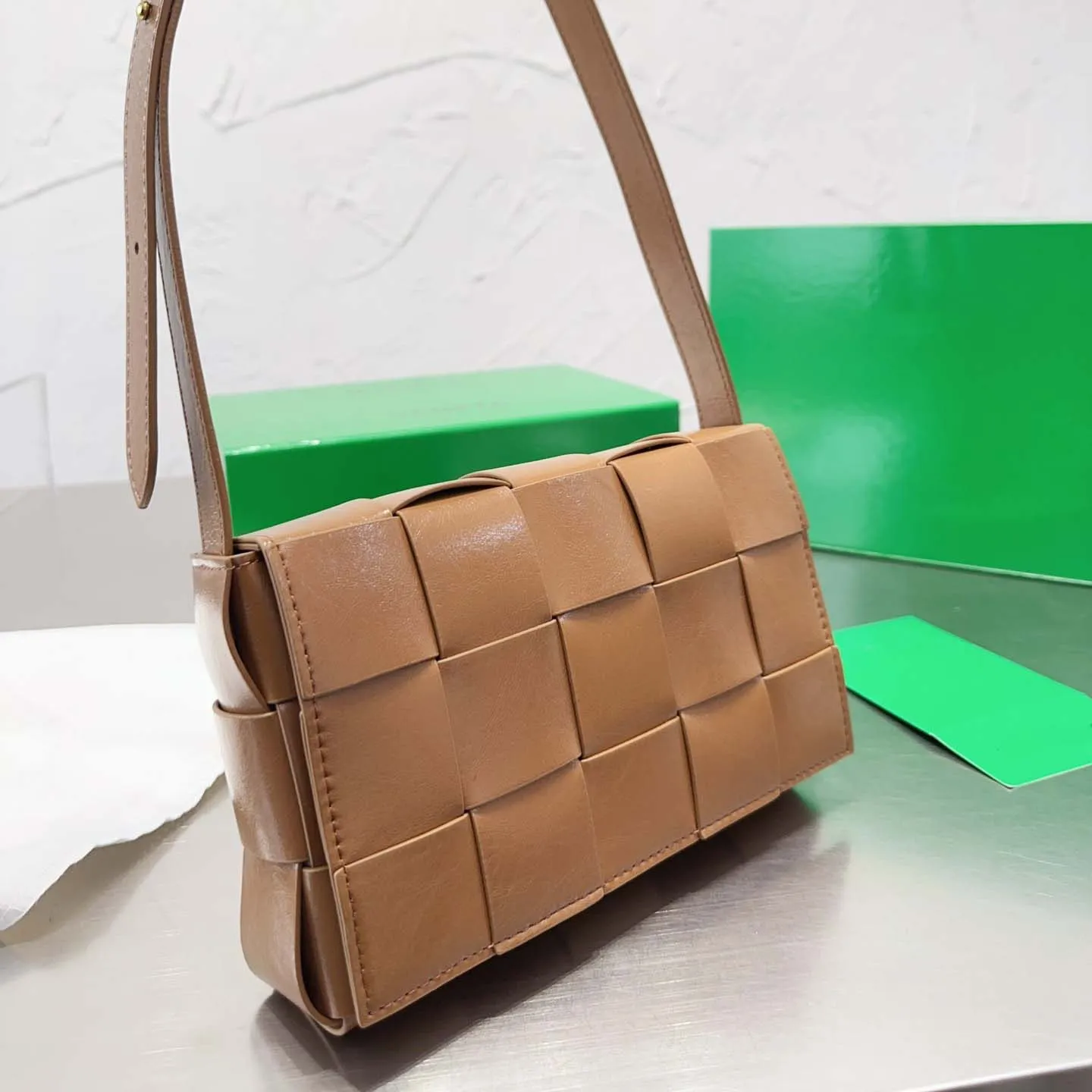 

New Arrival leather Plaid leathers shoulders bags designer lady handbags Messenger Green Clutch Bags multicolor padded cassette Cross Body Purse banquet Totes, White