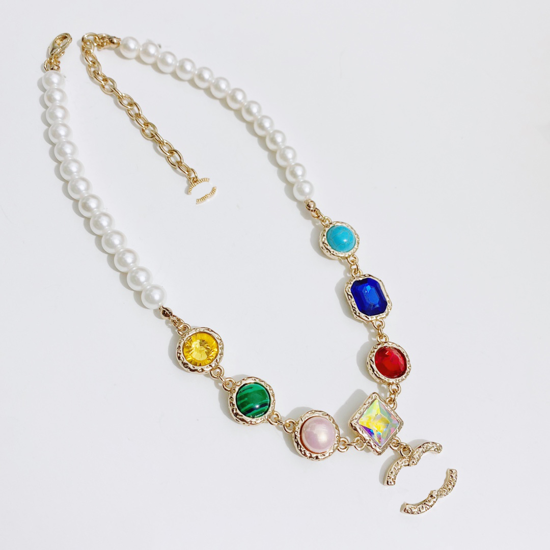 

Jewelry Sets Designer Necklace Bracelets Multicolour for women Stamp Bracelet Brand Girl Logo Necklace Gift Romantic Love Pearl Stud Earrings Accessories