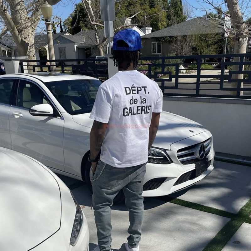 

Fashion Designer Clothing Galleryes Depts Tees Tshirt Basic High Street Letter Printing Men's Women's Loose Fashion Brand Round Neck Fashion Brand Short Sleeve, White