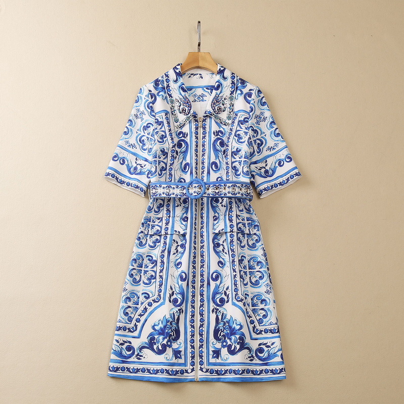 

2023 Summer Blue Paisley Print Beaded Dress 1/2 Half Sleeve Lapel Neck Belted Front Zipper Knee-Length Casual Dresses S3A240420